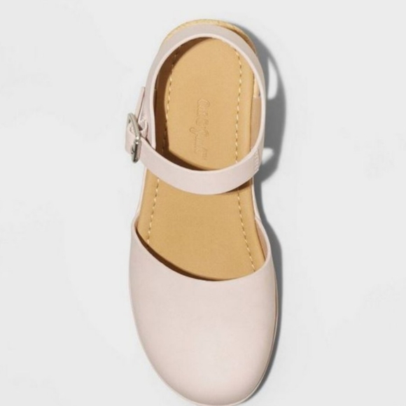 Girl Shoes Art Class Heels - Picture 3 of 4